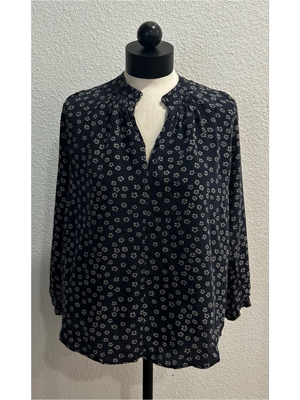 MADEWELL Shirred Long-Sleeve Peasant Shirt Blouse Sz Large Blue Gray Floral Silk
